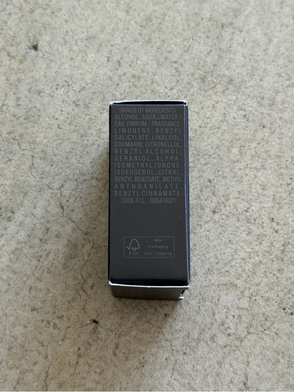Valentino / Uomo Born In Roma Mini / 4ml EDT - Picture 7 of 9